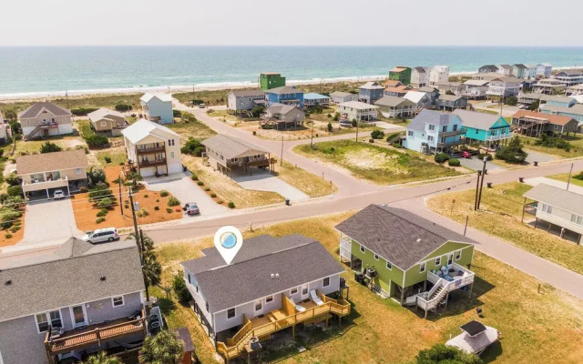 Catch A Wave by Topsail Realty