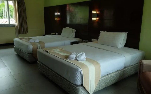 Raintree Beach & Golf Resort