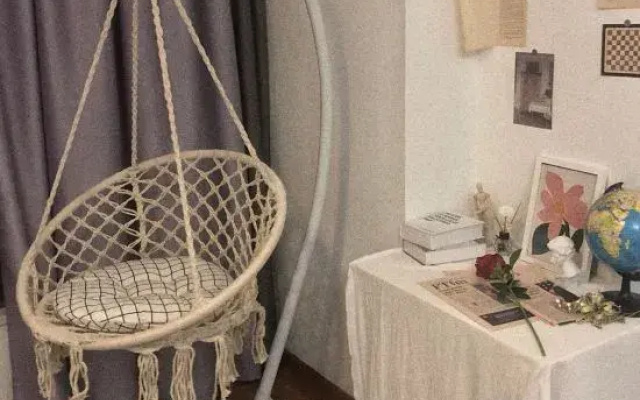 Guangzhou TT Net Red Boutique Theme Apartment