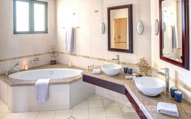 Dream Inn Dubai-Luxury Palm Beach Villa 0