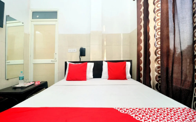 OYO 19318 Jn Residency