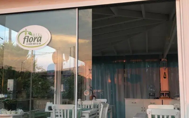 Flora Otel Bozcaada