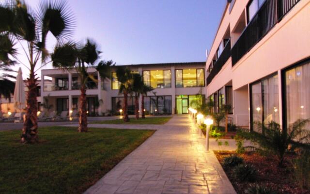 Royal Blue Hotel Paphos вид на фасад