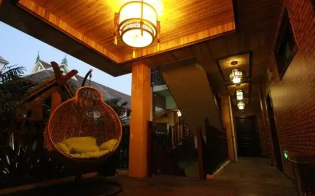 Xishuangbanna Flower Inn