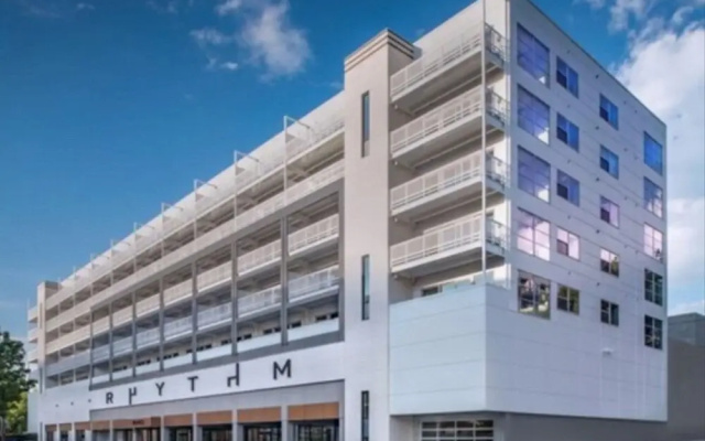 Chic Central Apartment with Free Parking