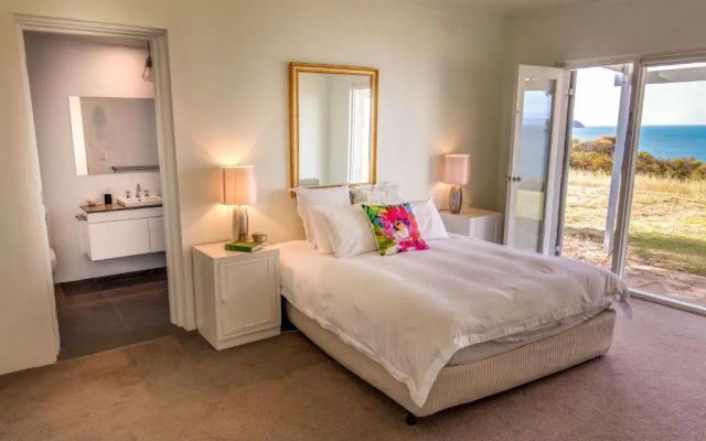 Antechamber Bay Retreats