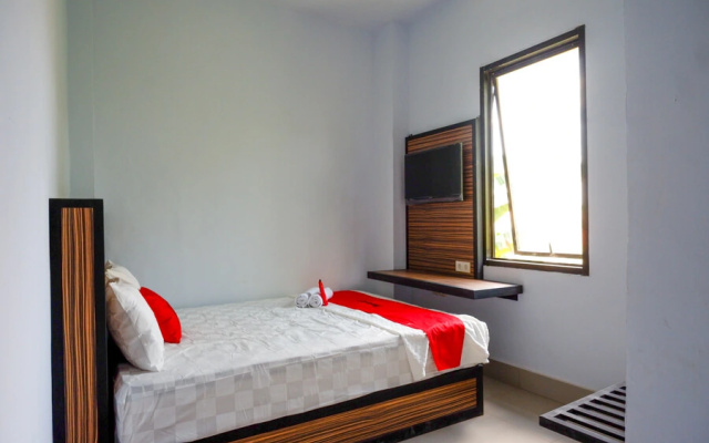 RedDoorz near Taman Kota Kendari