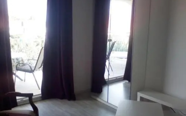 Ana Rooms