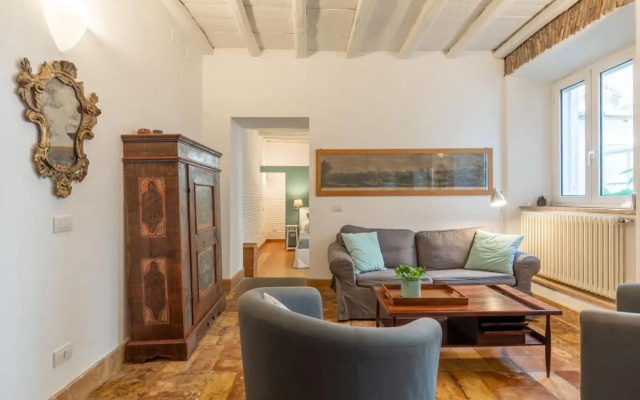 Trastevere Duplex Apartment