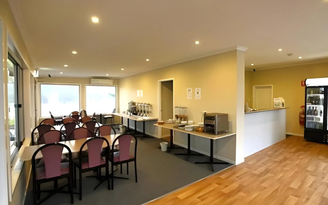 All Seasons Country Lodge