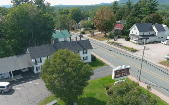 Colonial Motel