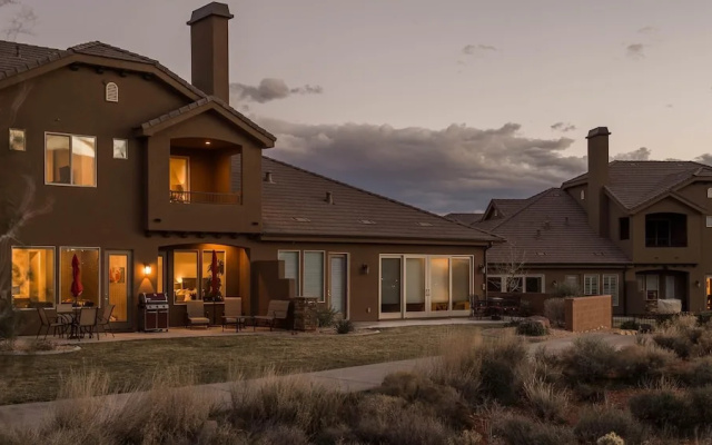 Golfers Dream 4 Bedroom Apts by Redawning
