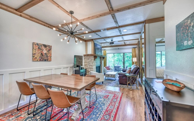 New! Luxurious Riverfront Condo Just 1 Blk to Schlitterbahn!