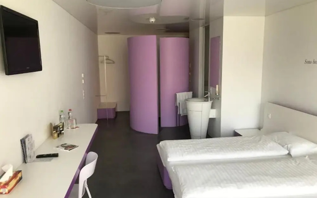 Chromotel