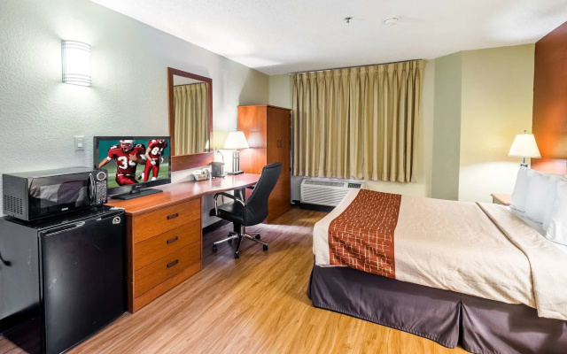 GreenTree Inn Houston IAH Airport