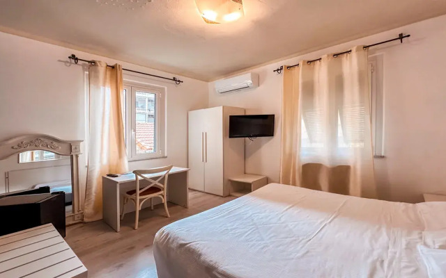 Hotel Alba