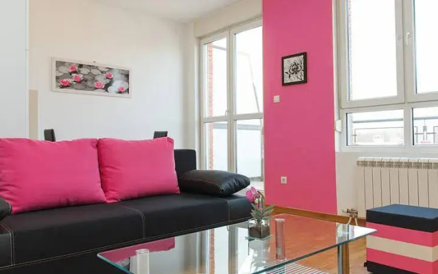 Seventh summit apartments