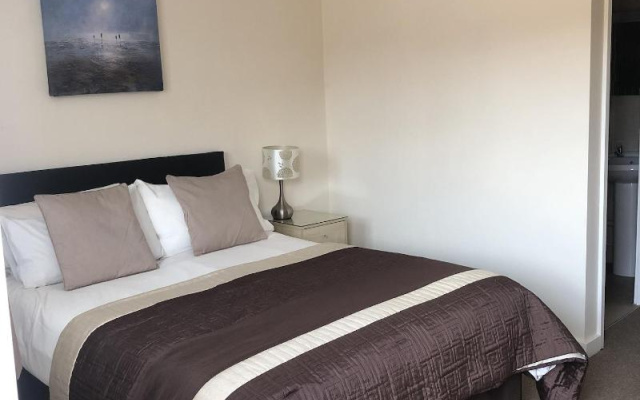Newent Golf Club & Lodges