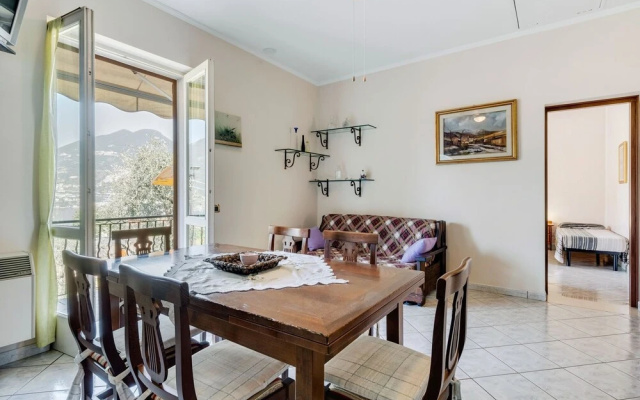 Traditional Apartment in Monte Isola near Lake Beach