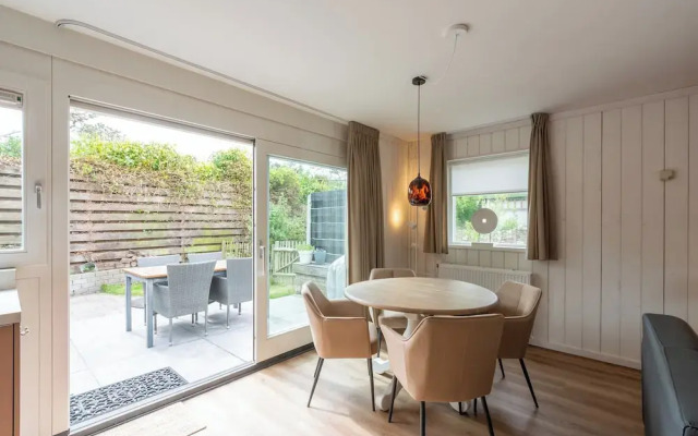 Holiday Home Effe Sprage in Callanstoog Centre