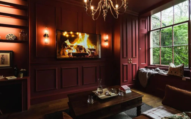 Huntly House - a Residence Like No Other