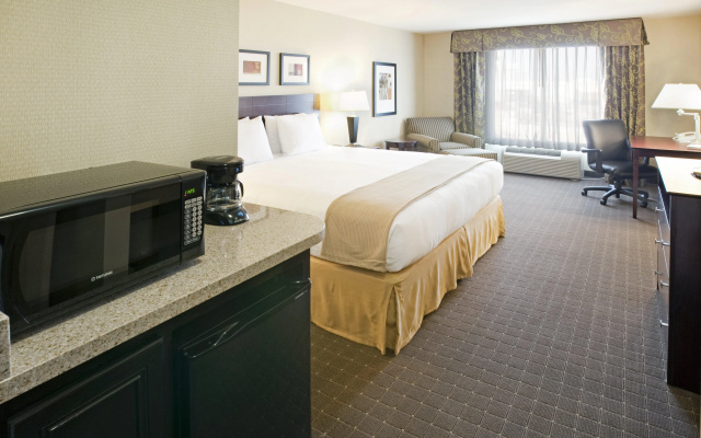 Holiday Inn Express & Suites Eagle Pass by IHG