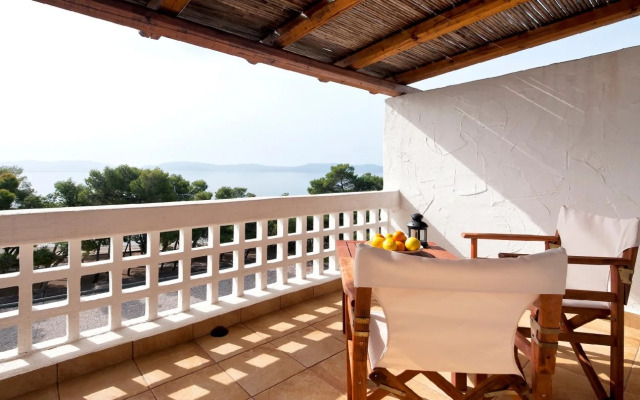 Hydra Beach Resort
