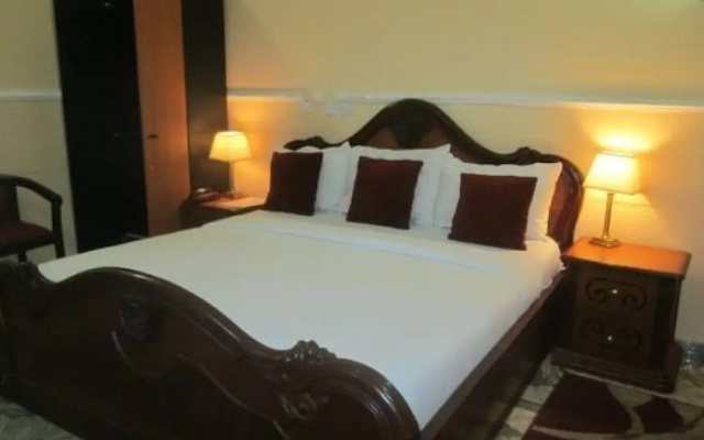 Crystal Palace Hotel