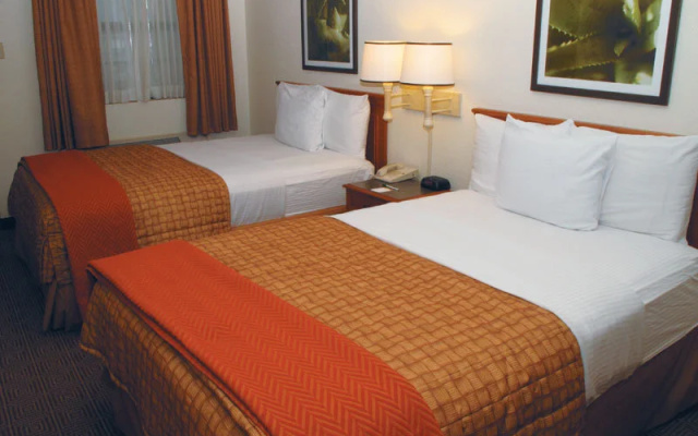 Motel 6 Del City