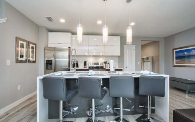 1203lr Beautiful Townhome Close TO Disney