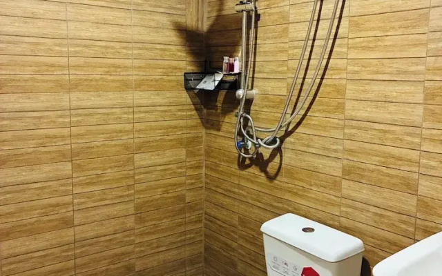Apartment Wat Sawang Arom 35