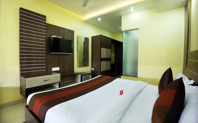 OYO 1673 Hotel MM Yellowuds