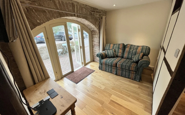 Swan House Tea Room and Bed & Breakfast