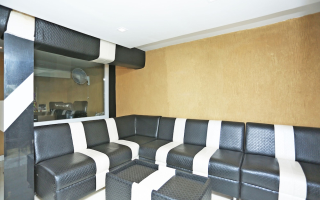 CAPITAL O 16472 Hotel Shree Balram International