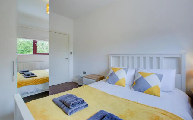 Fareham Point Apartment
