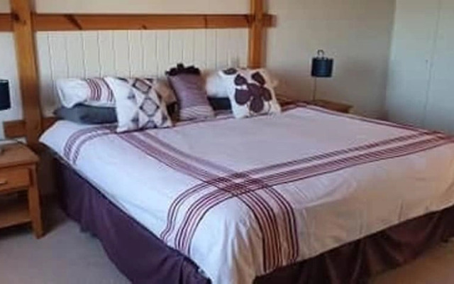 4 Bedroomed House in Waterville Close to the Beach