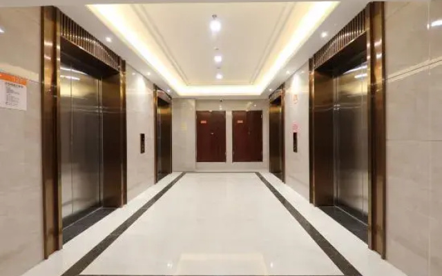 Huawei Tian'an Yungu Apartment (Shenzhen Xuexiang Subway Station)