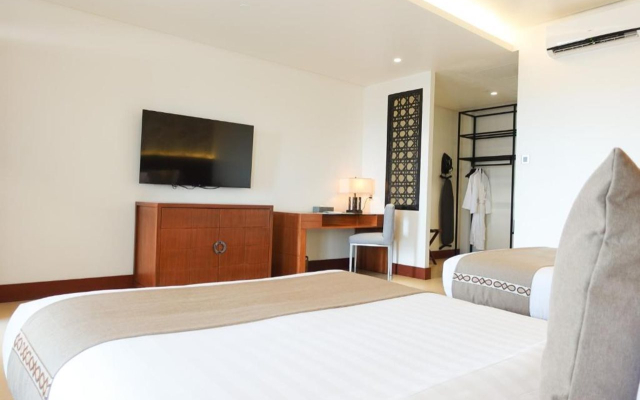 The Tropics at MacArthur Park Resort and Convention Center