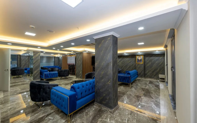 Skystar Deluxe Hotel