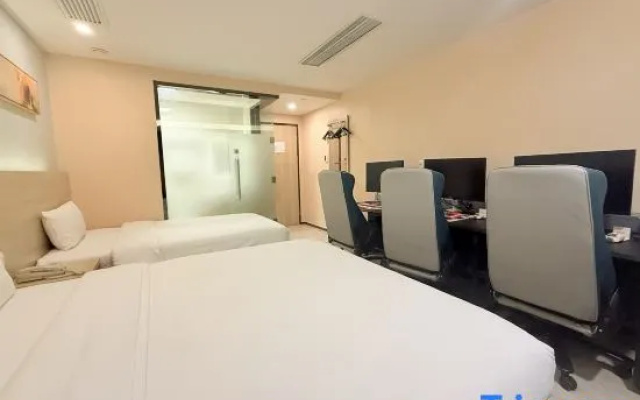 Wave E-sports HOTEL(Damuqiao Subway Station Branch)