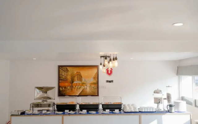 Hotel Asrani International