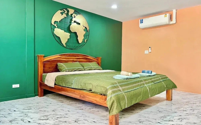 Koon Hom Apartment