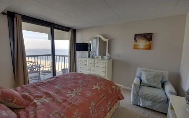 Sea Watch 1302 - 3 Br Condo