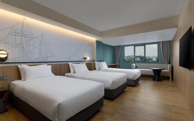 13 Coins Tower Hotel Tiwanon