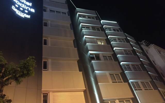 Hotel Codina вид на фасад