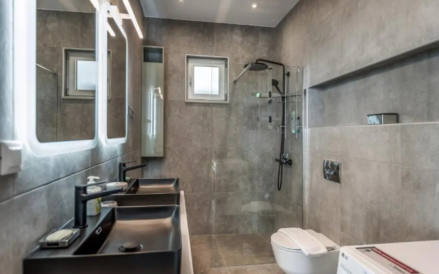 Achlia Beach Villa