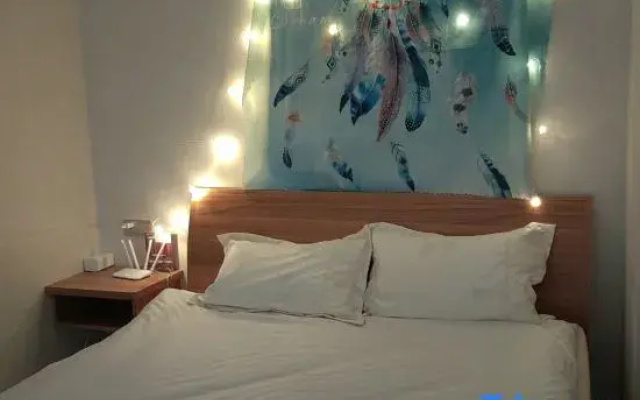 Youyi Theme Apartment (Quanzhou Dongche Station)