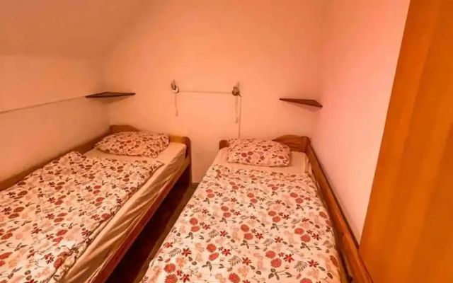 Lovely 2-bedroom House in Terme Catez