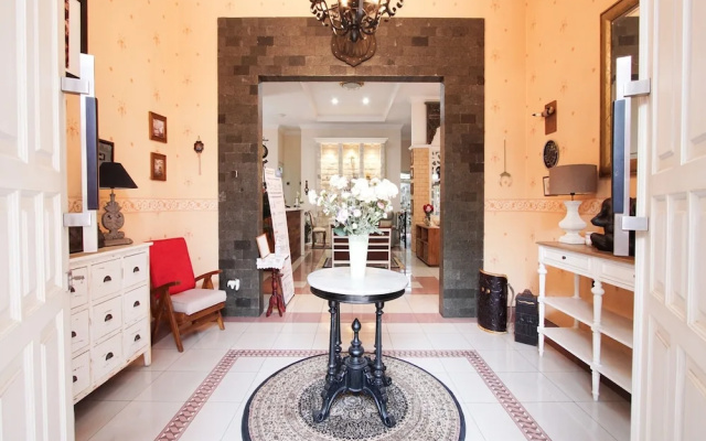 Collection O 3986 Just 11 Boutique Residence Syariah