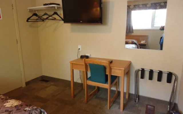Lake-Vu Motel